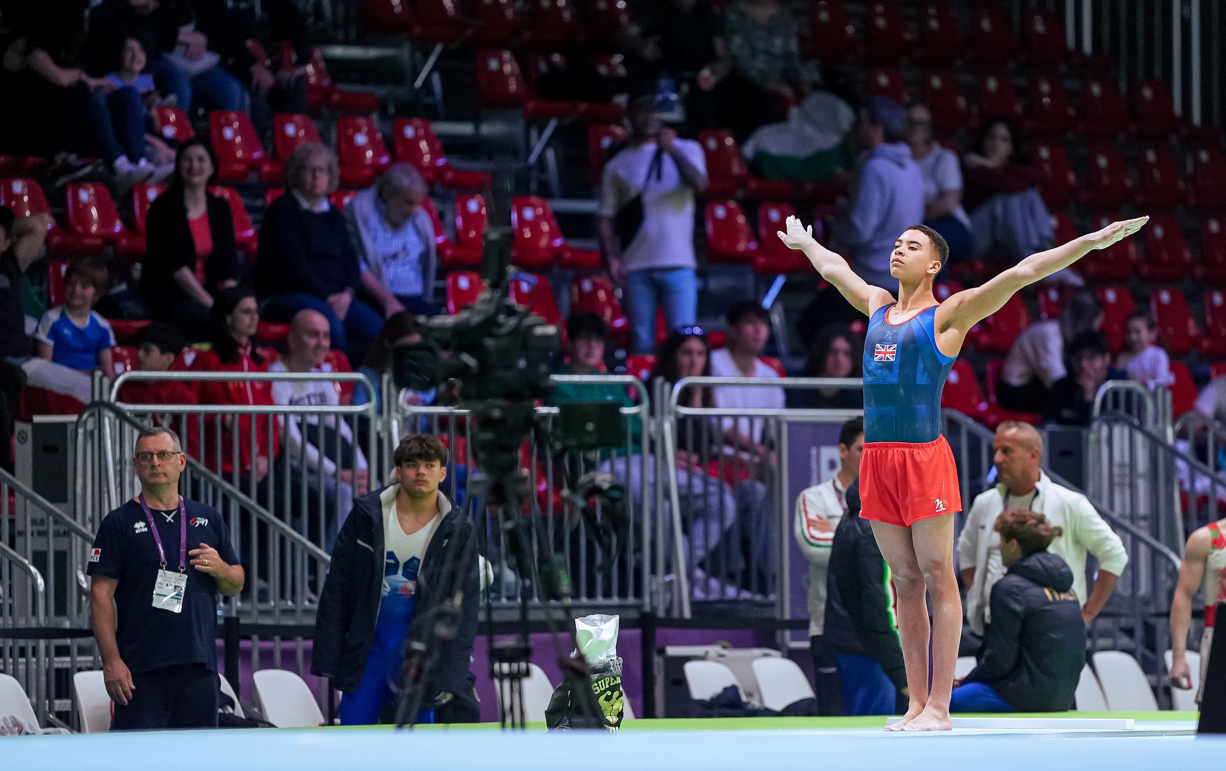 Sol Scott in the All Around final at the Junior European Championships 2024